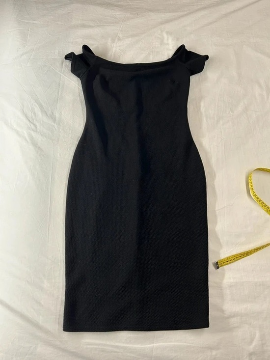 Different Dresses & Skirts - Off-Shoulder Black Midi Dress with Subtle Ruffle Shoulders